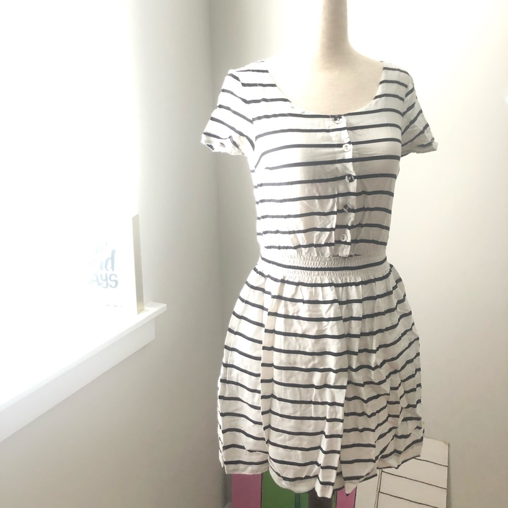 Divided by H&M Dress sz 2 NWOT (has hole)